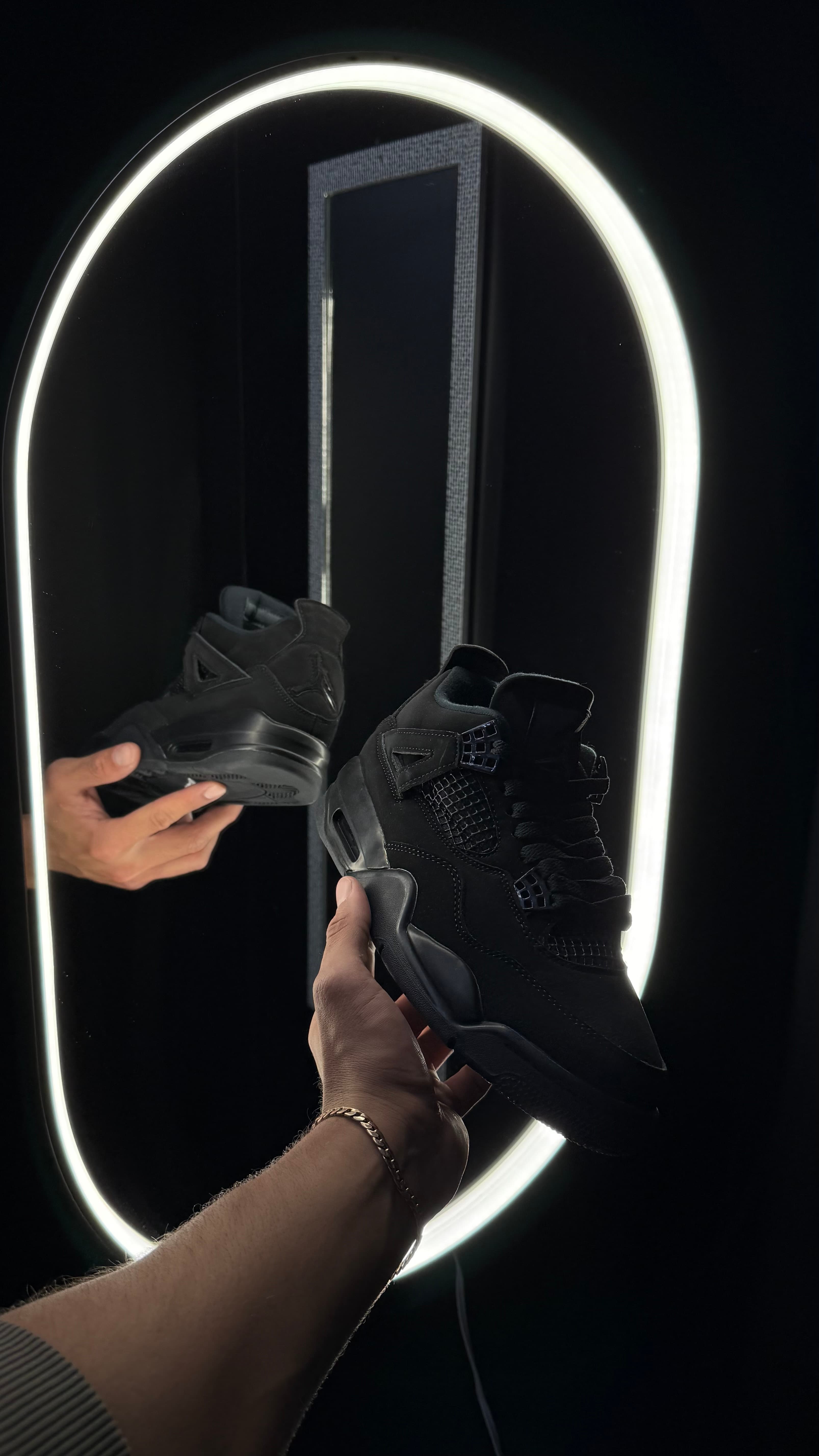 Jordan retro 4 black cat